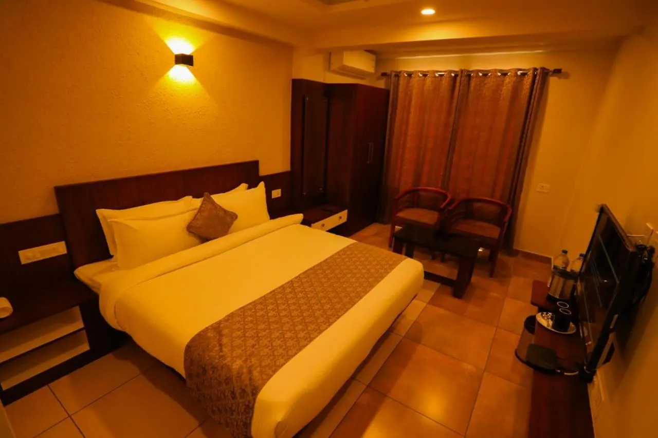 Zubis Inn Hotel Kalpetta 0*,