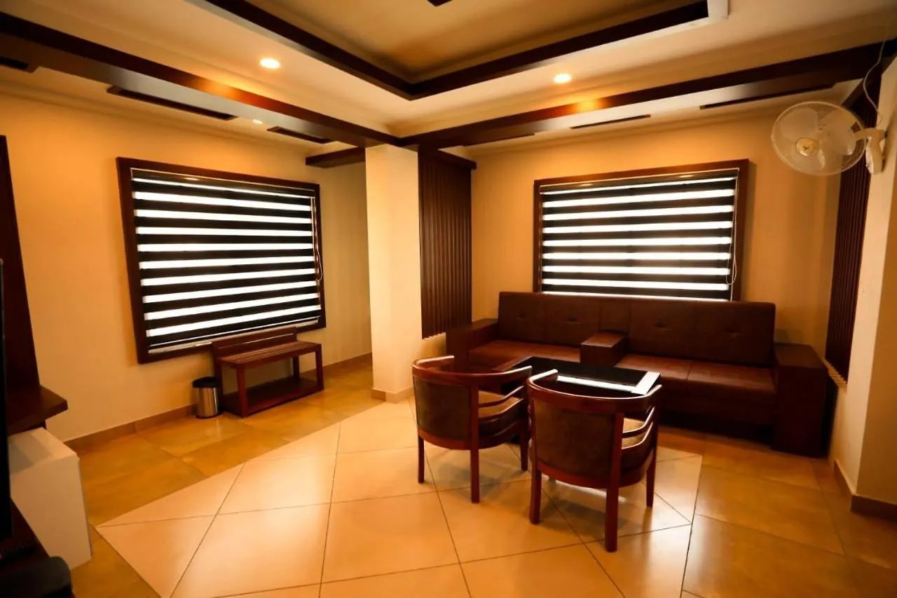 Zubis Inn Hotel Kalpetta